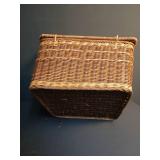 Large Woven Wicker Picnic Basket with Double Hinged Lid Large Woven Wicker Picnic Basket with Double Hinged Lid