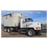 1995 Mack CH613 Feed Truck