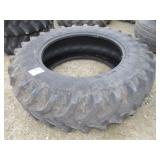 (1) 14.9R30 Tire