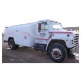1986 International S1900 Multi Compartment Fuel Ta