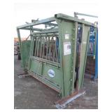 Powder River XL Manual Squeeze Chute With Digital