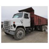 1986 International S2300 Manure Spreading Truck