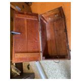 Wooden trunk w/rope handles