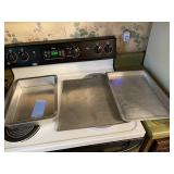 Set of 3 baking sheets and pans