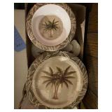 Palm Tree plastic dinnerware set - 2 boxes