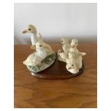Homco ducks w/wood stand