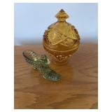 Green shoe & amber covered dish