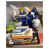 2 flats cleaning supplies