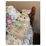 Twin bed w/bedspread & stuffed toys