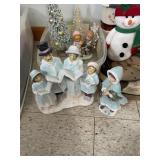 Flat & tote Xmas trees & Xmas decor