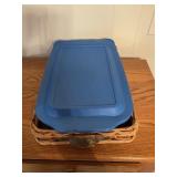 3 quart Pyrex dish w/lid & basket carrier