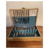 Community silverplate set w/wood case