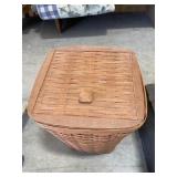 Longaberger laundry hamper w/liner protector