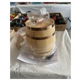 Refillable small whiskey barrel w/pouring spout