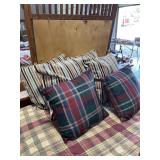 6 throw pillows