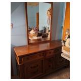 Dresser w/Mirror