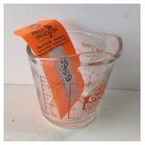 Casserole Dishes & 1C Measuring Cup