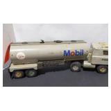 Ertl Mobil Truck