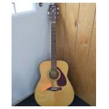 Yamaha Acoustics Guitar