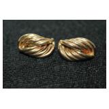 14 k gold twist earrings