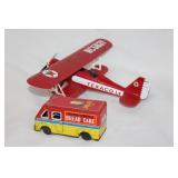 COLLECTIBLE AIRPLANE BANK,Bread & cake car
