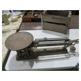 Vintage Metal Balance Scale