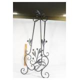 Decorative metal easel