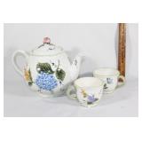 Vintage Gather-Princess house teapot and cups