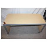 Rolling rectangle table