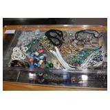 Large lot of costume jewelry-Necklaces