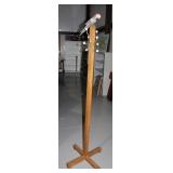 Wooden hat rack with decorative parrot