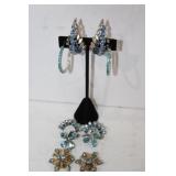 5 pair of vintage earrings-4 clip on1 pierced