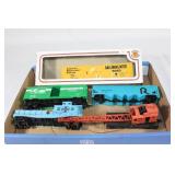 Lot of 5 Train Cars - Milwaukee Road, etc.