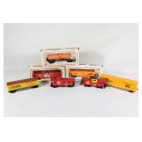 Lot of 7 Train Cars - Santa Fe, Rail Box, etc.