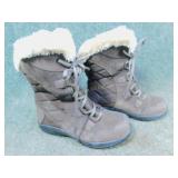 Columbia Sz 5 Boots Like New Condition