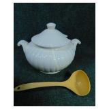 3 Quart Soup Tureen