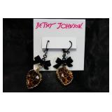 Betsey Johnson heart Earrings, NEW