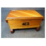 Very Neat Wooden Storage Box w/Chianti Reserva on