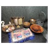 Wine Carry Caddy & Assorted Housewares