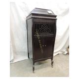 Superior Hand Crank Phonograph