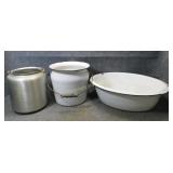 Large Enamalware Wash Basin & Buckets