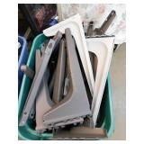 Tote of Metal Cubicle Brackets