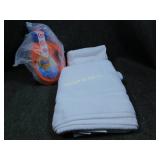 2 Oeko-Tex Bath Towels & Tide!