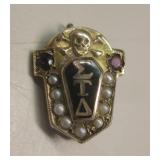 10KT Gold Sigma Tau Delta Honor Society Pin