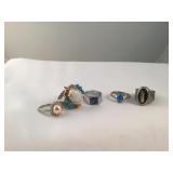Lot Of 5 Costume rings