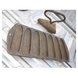 Vtg 12.5" Cast Iron Corn Bread Mold & Sad Iron Vtg 12.5" Cast Iron Corn Bread Mold & Sad Iron