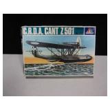 Vtg Italeri CRDA Cant Z501 Model