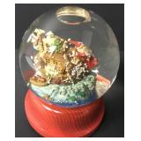 Sankyo Christmas Musical Snow Globe