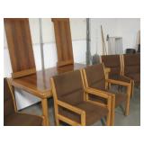 Dunbar Wood Dining Room Table & 6 Chairs