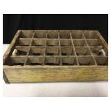 Vtg Wood Squirt Soda 24 Bottle Case Carrier